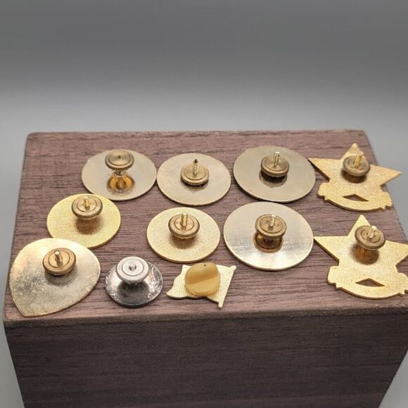 VINTAGE Texas Motorcycle Team Hat Pins - Picture 6 of 6